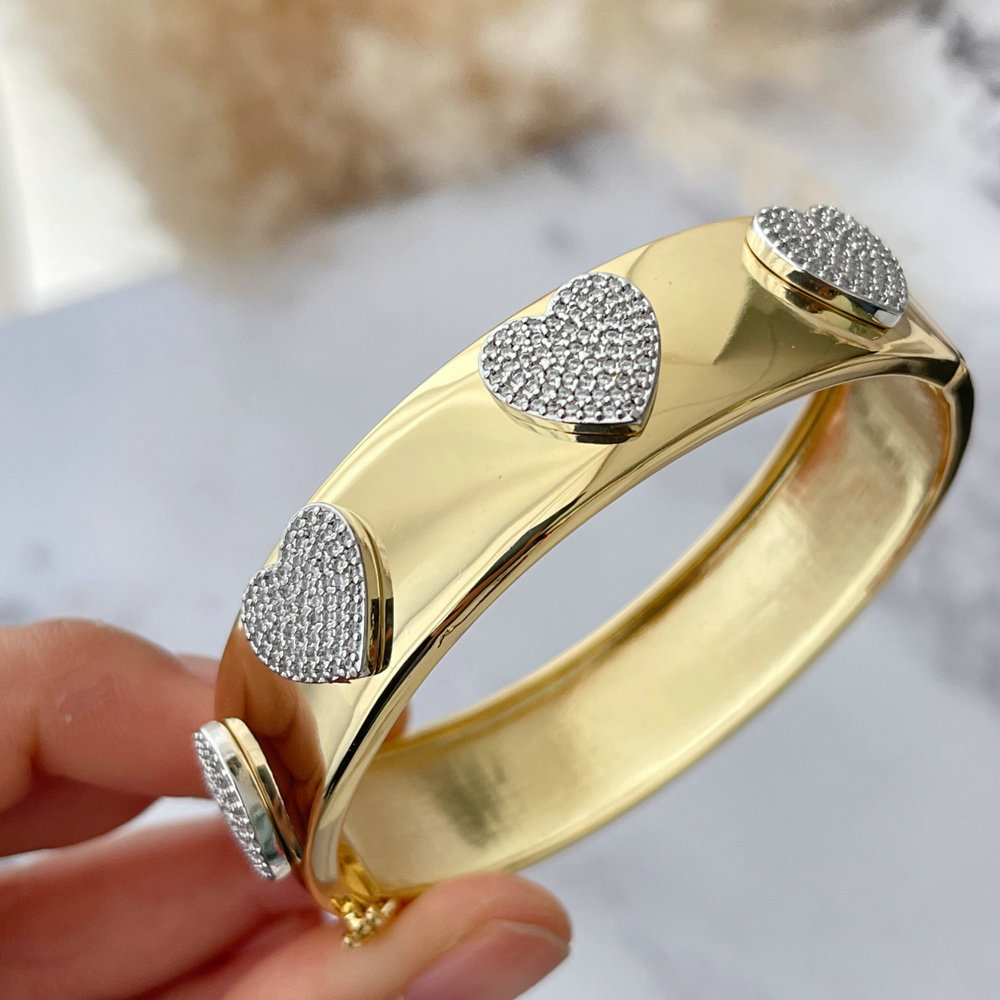 Pave zircon heart bangle