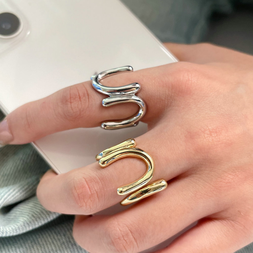 Metal fashion ring