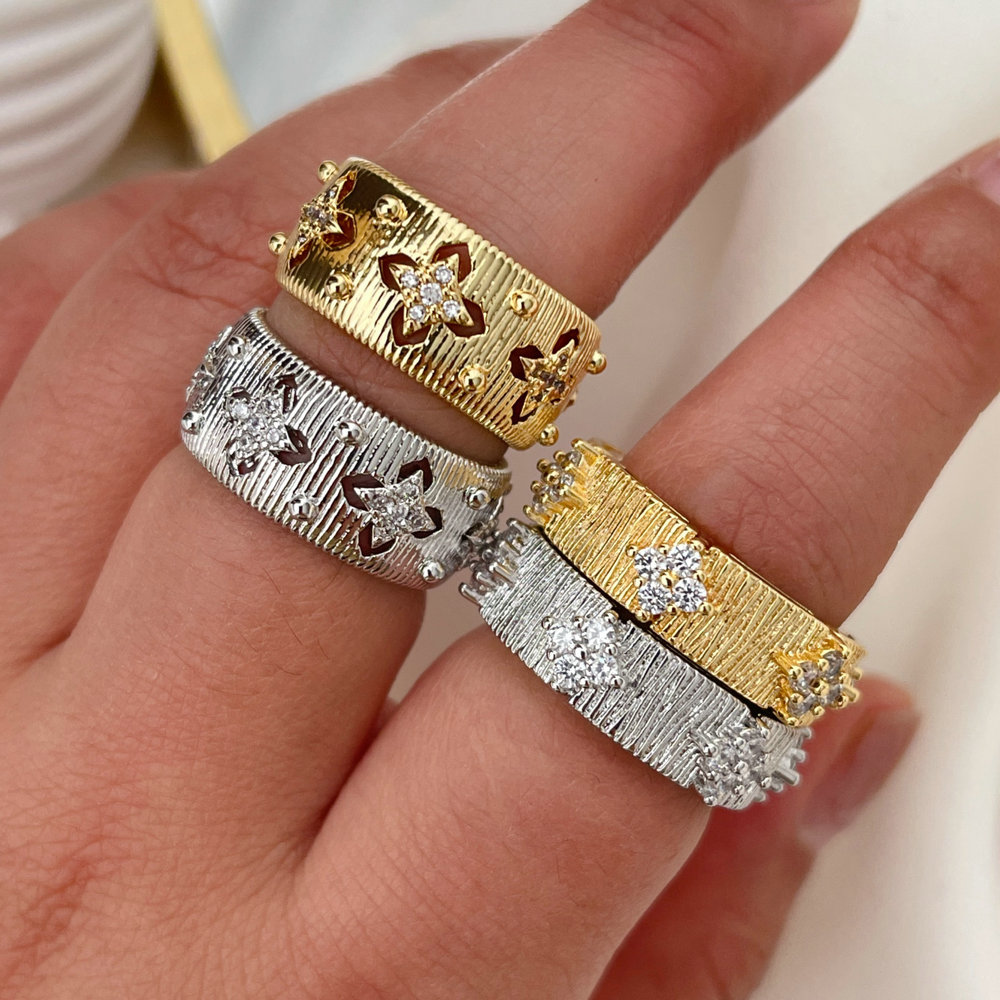 Metal zircon flower ring