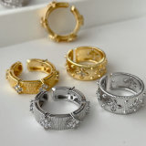 Metal zircon flower ring