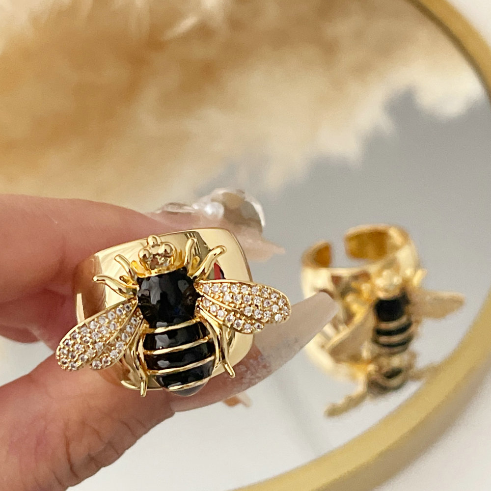 Pave bee ring