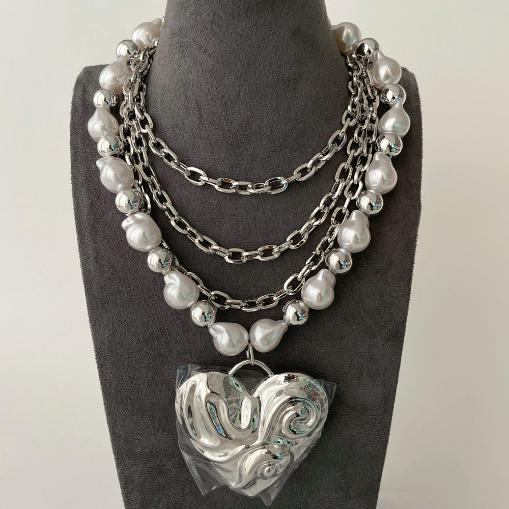 Chunky layer heart necklace
