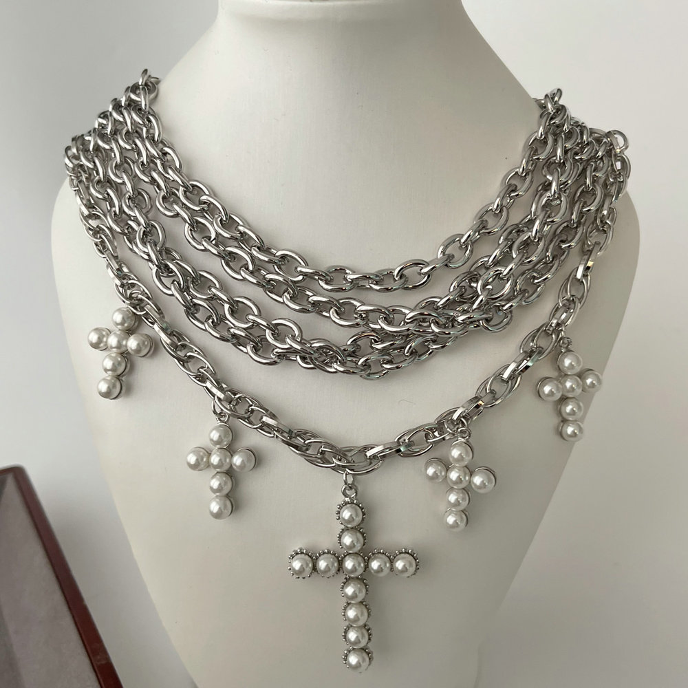 Chunky chain cross charm necklace
