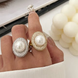 Pave zircon pearl ring