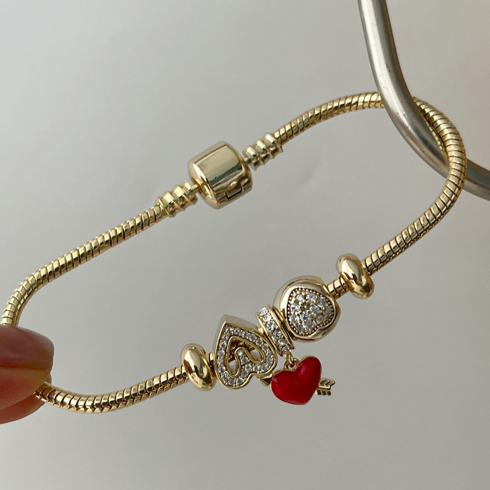 Pandora heart pendant bracelet