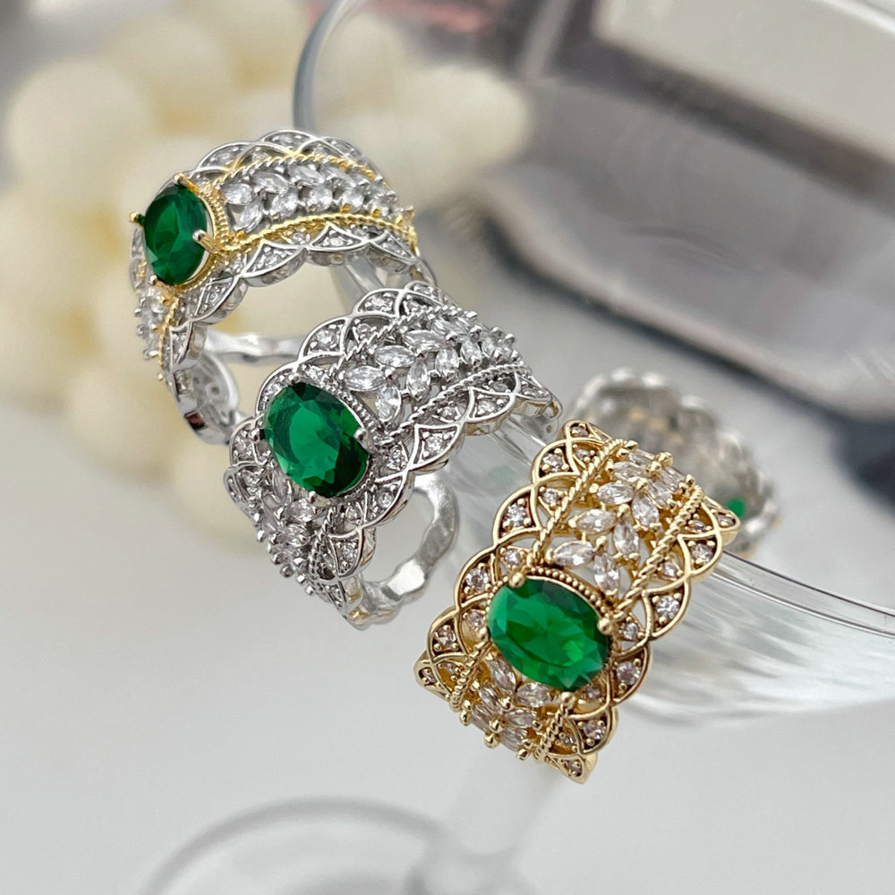 Pave zircon flower ring