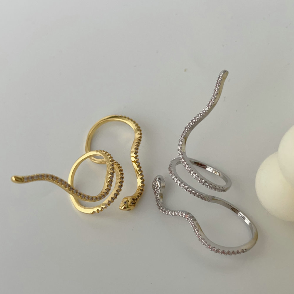 Pave zircon snake ring