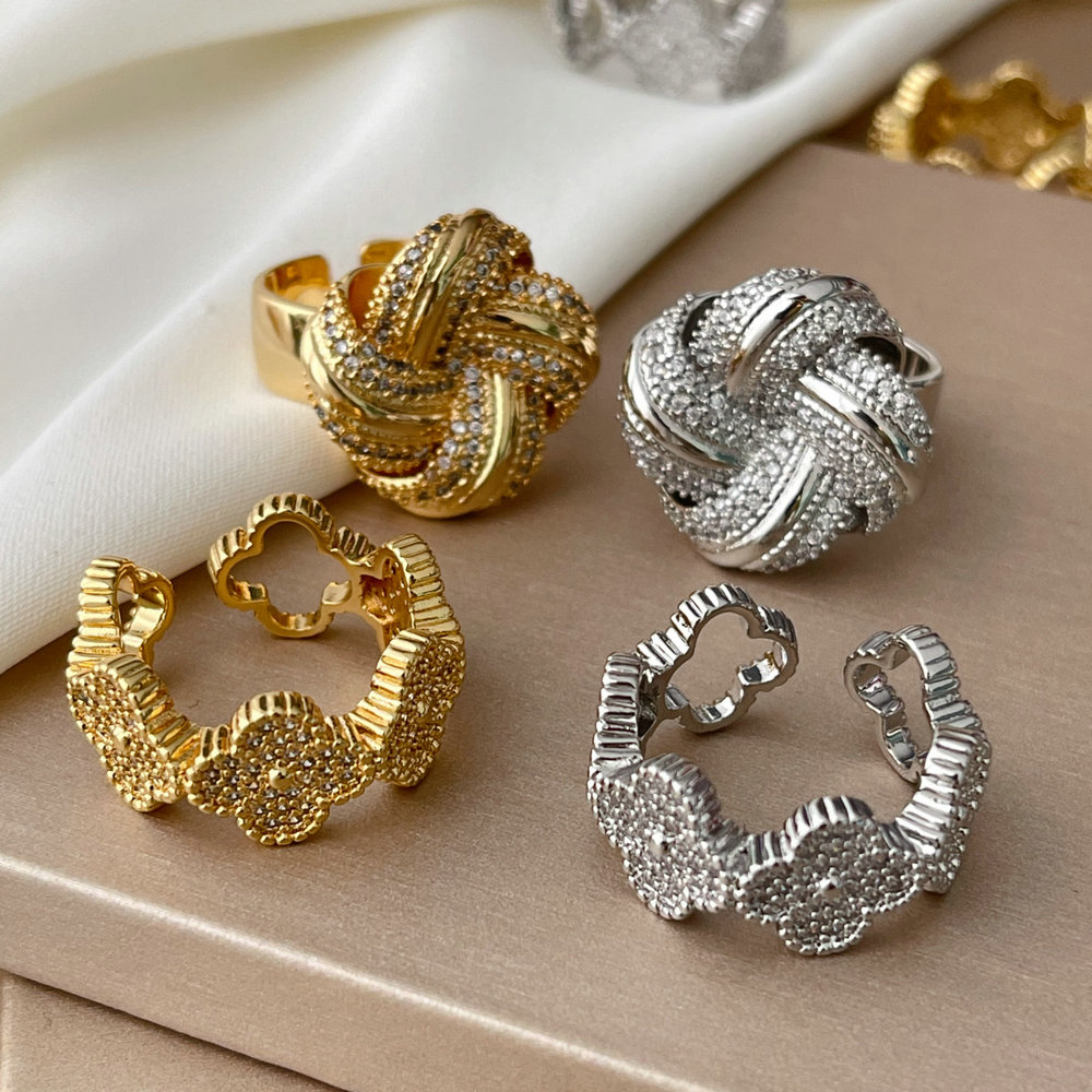 Pave zircon flower ring