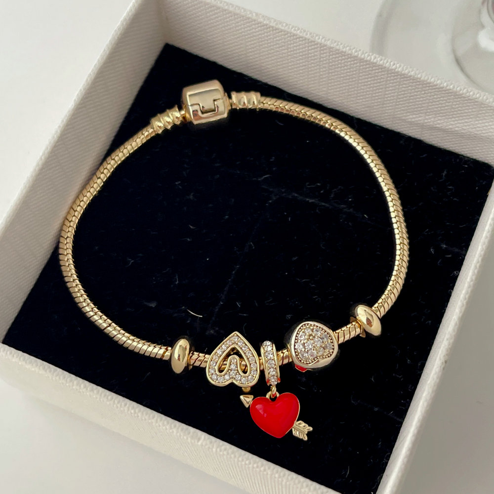 Pandora heart pendant bracelet
