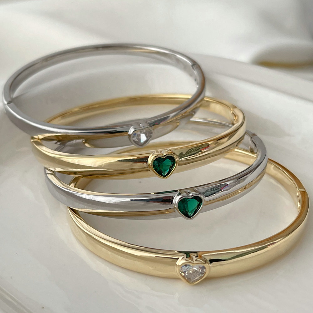 Heart bangle