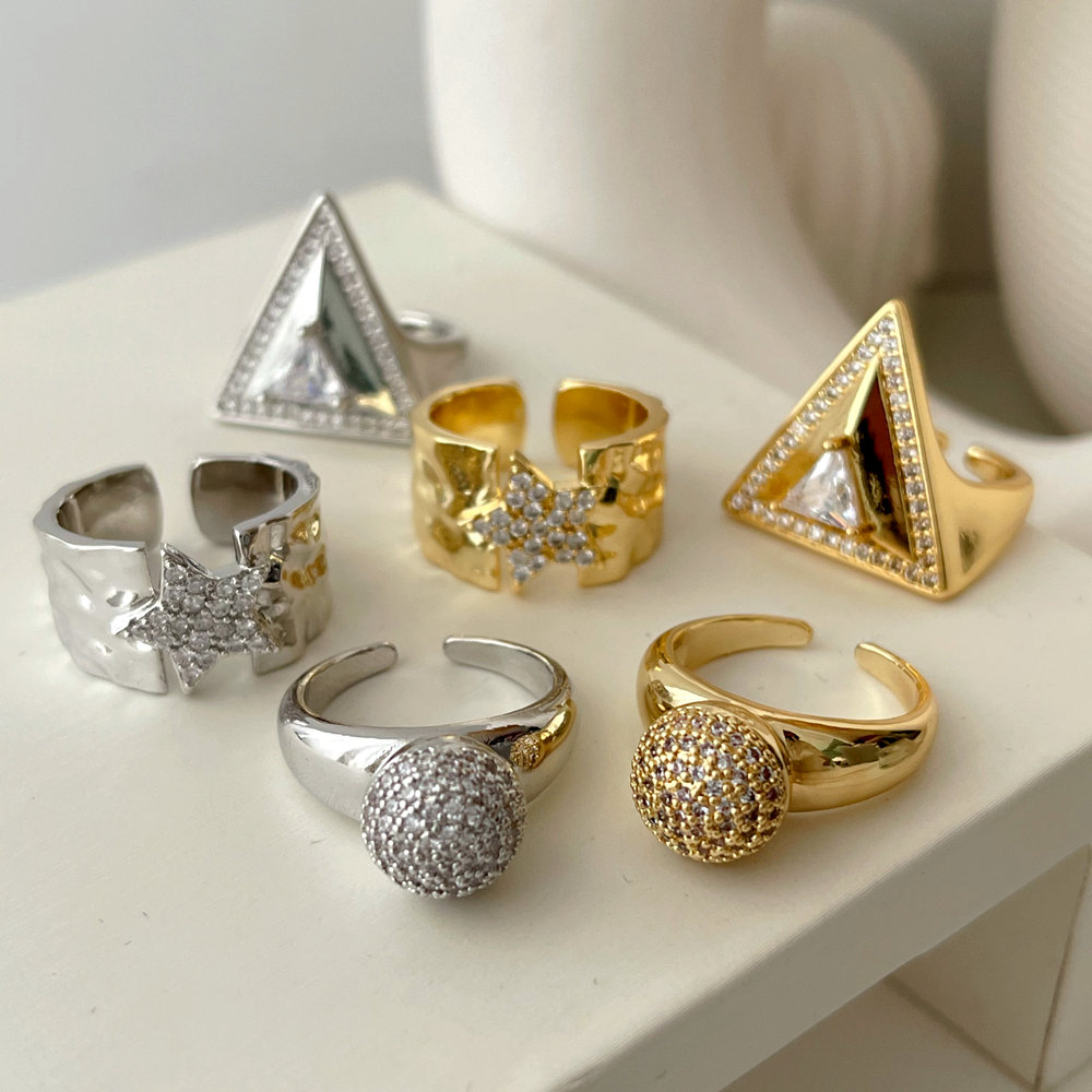 Pave zircon star ring