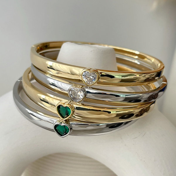 Heart bangle