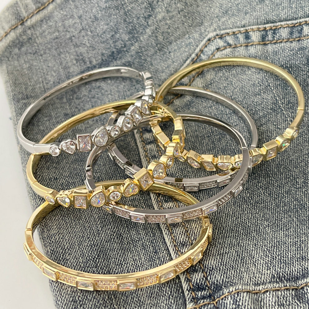 Zircon fashion bangle