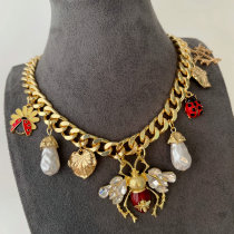 Cuban chain bee necklace