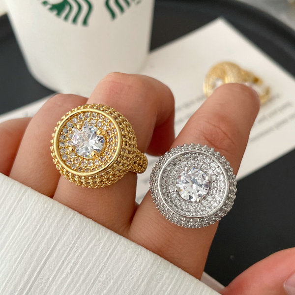 Pave zircon round shape ring