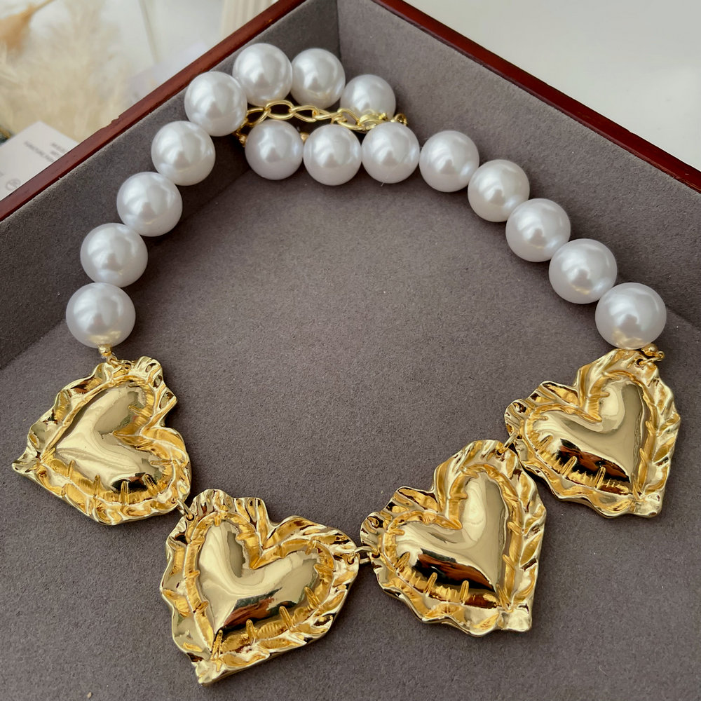 Chunky heart necklace