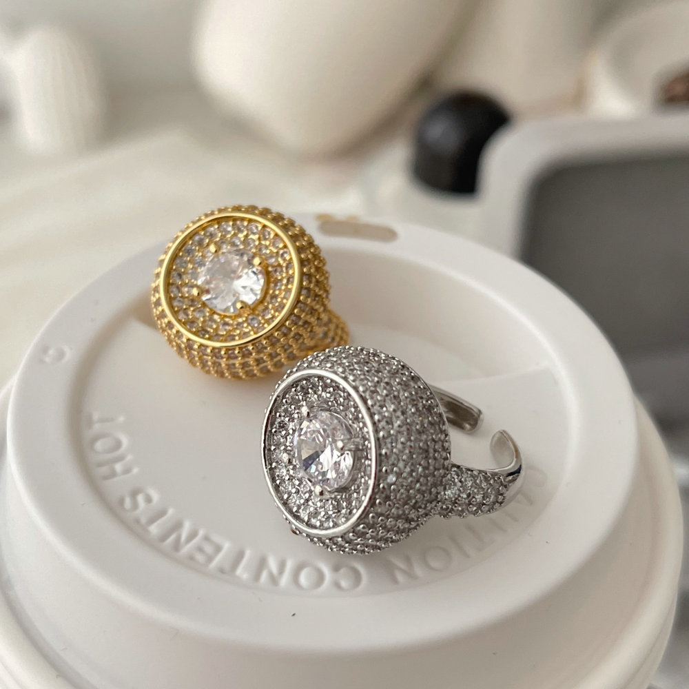 Pave zircon round shape ring