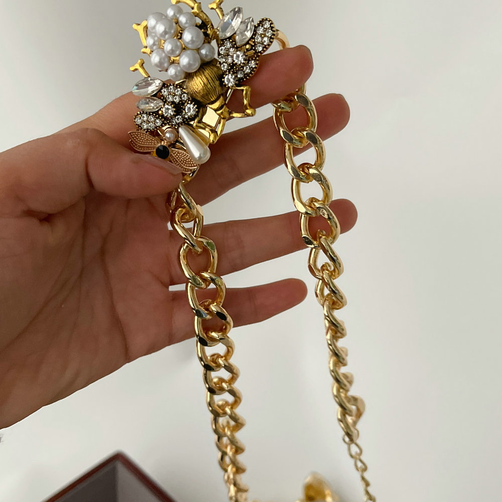 Cuban chain bee necklace