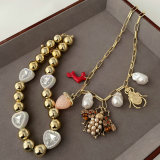 Layer bee necklace