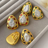Teardrop pearl earrings