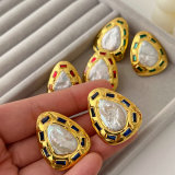 Teardrop pearl earrings