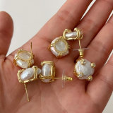 Fresh water pearl earrings