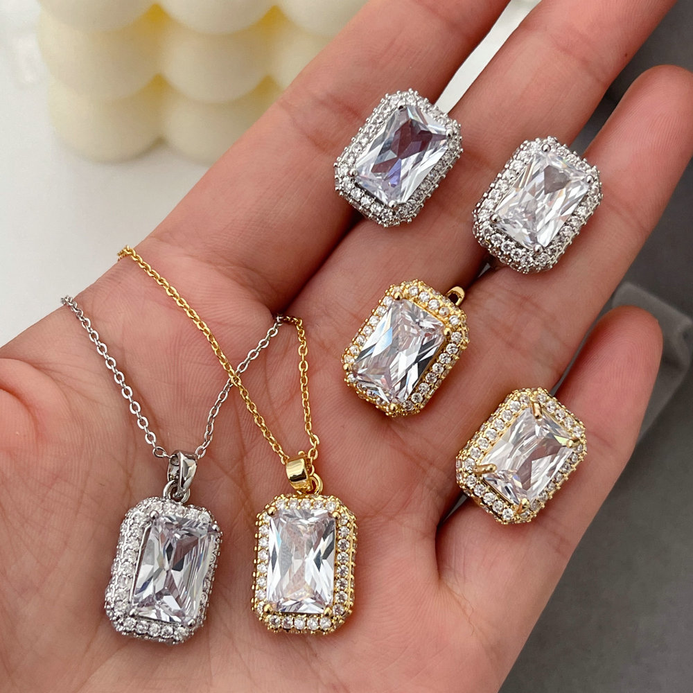 Pave zircon square set