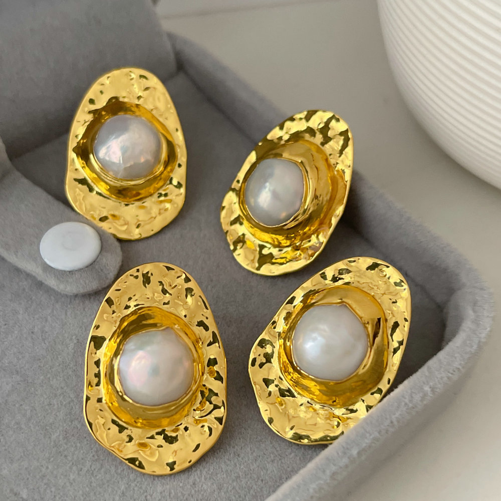 Teardrop fresh water pearl earrings