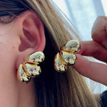 Metal teardrop earrings