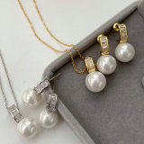 Round pearl set