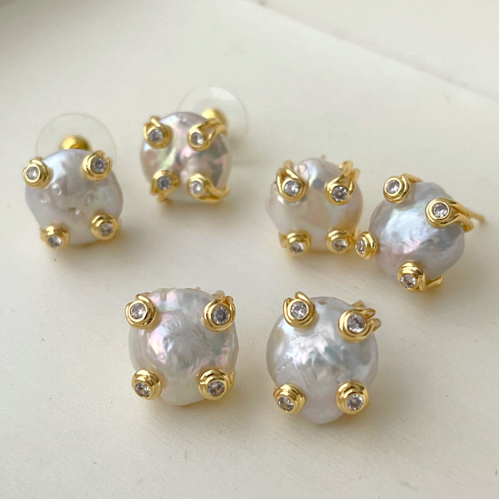Fresh water pearl earrings