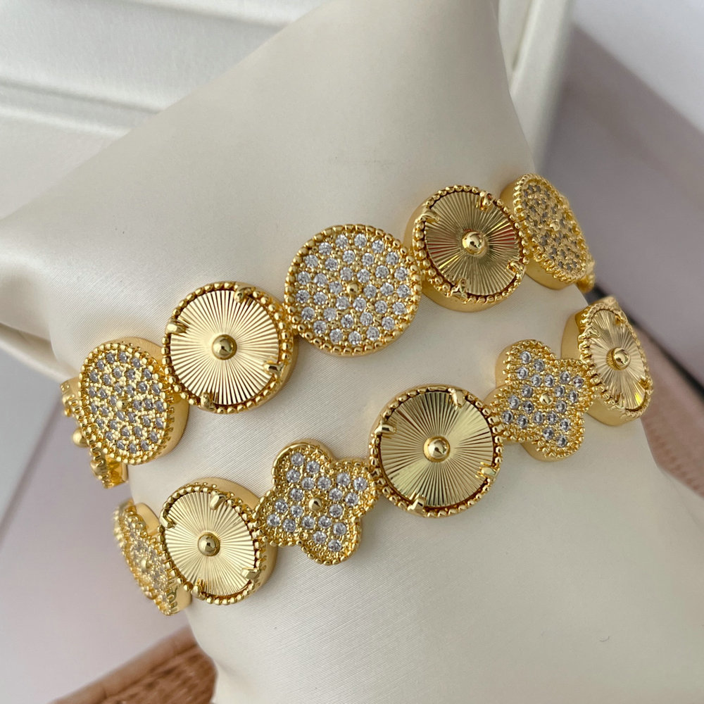 Pave zircon clover bangle