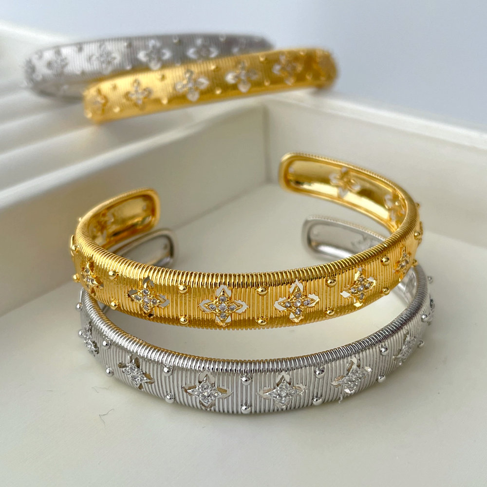Flower cuff