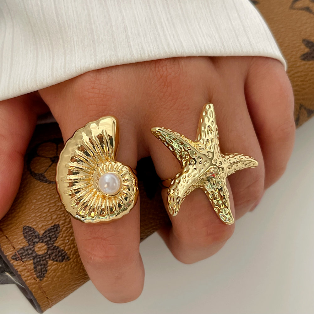 Star snail ring