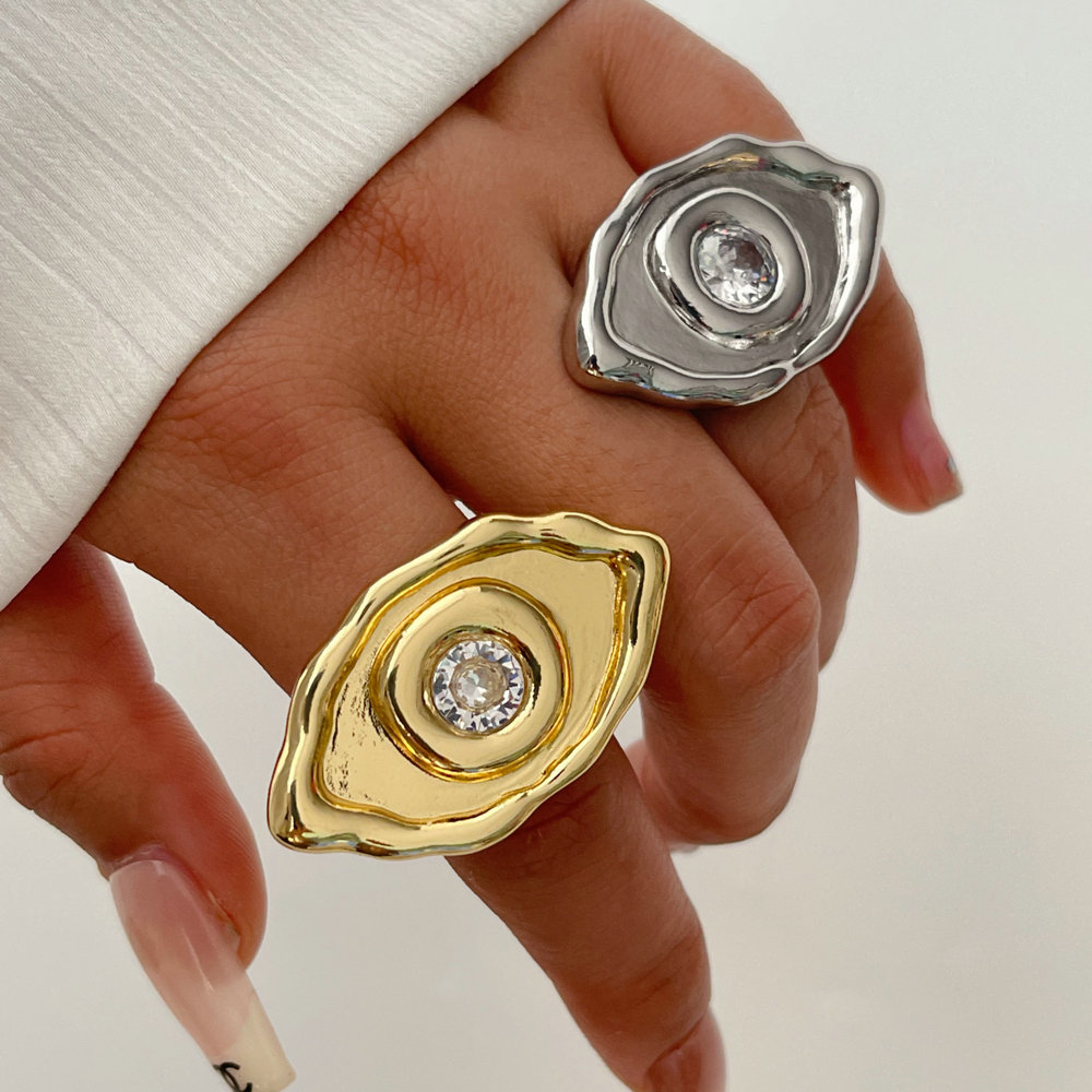 Chunky metal eye ring
