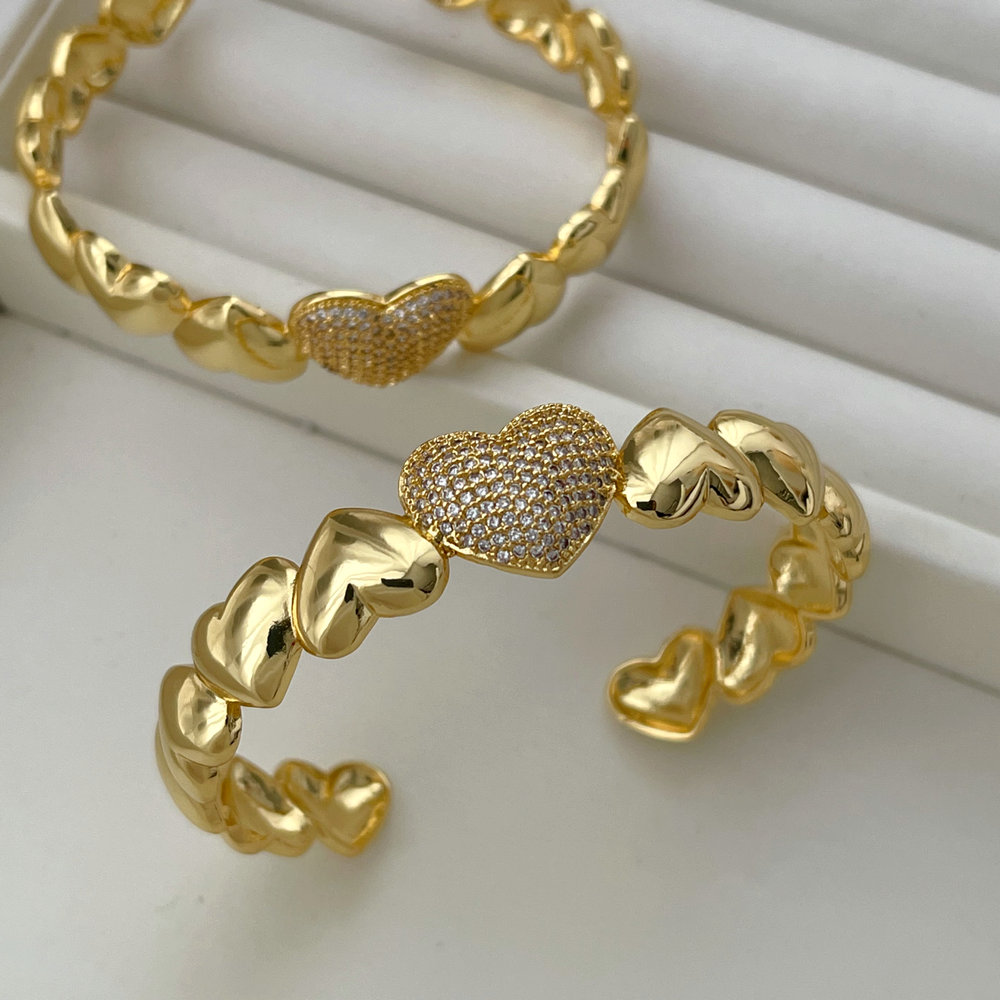 Heart cuff