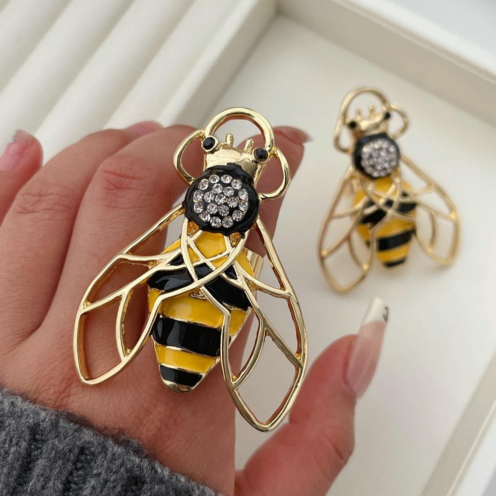 Enamel insect ring