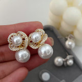 Pearl flower earrings