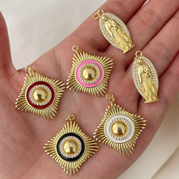 Enamel round shape charm
