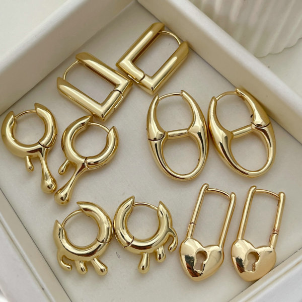 Metal locker earrings