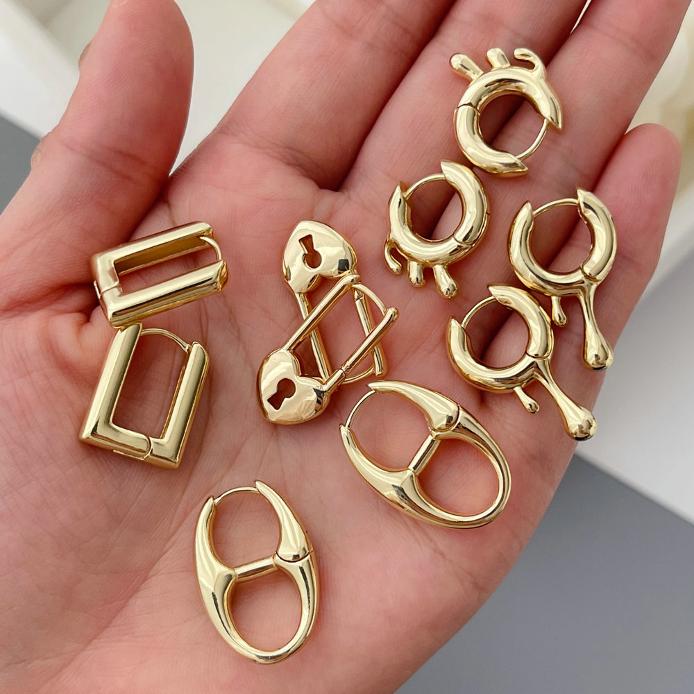 Metal locker earrings