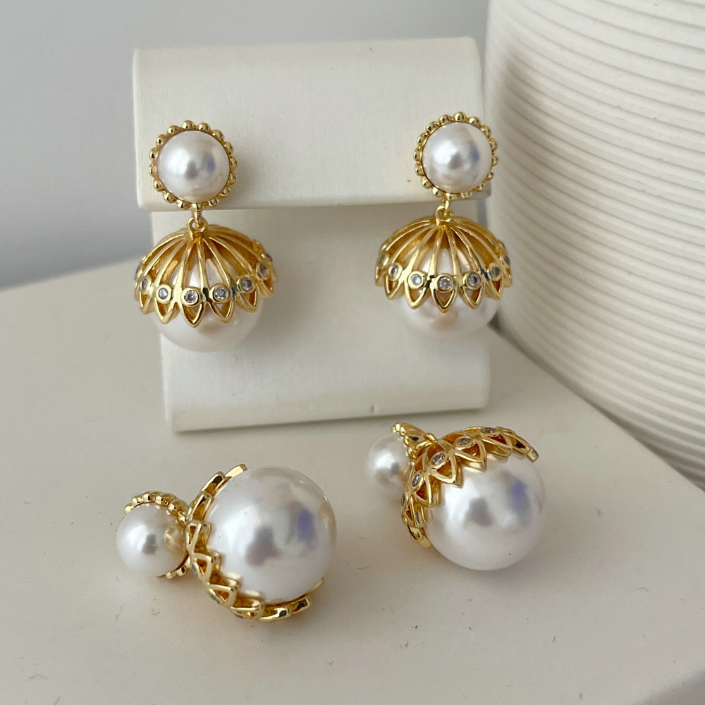 Pearl drop earrings