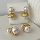 Pearl drop earrings