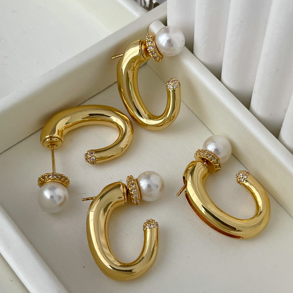 Pearl earrings