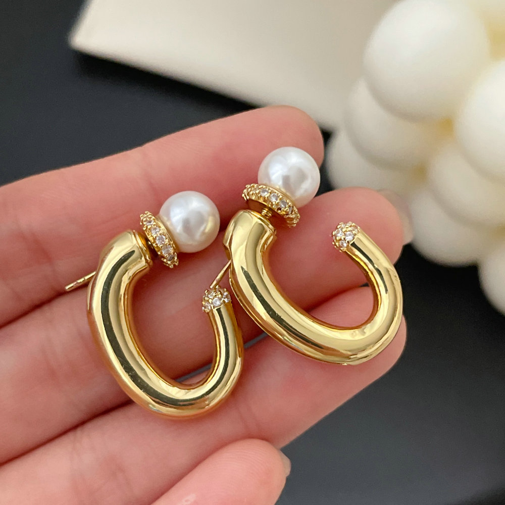 Pearl earrings