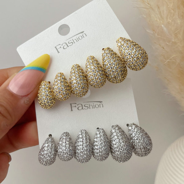 Set teardrop earrings