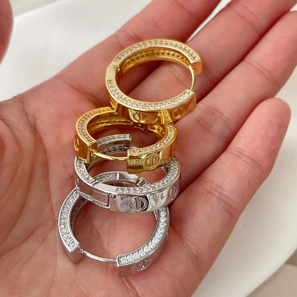 Pave nail hoop