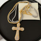 Cross pendant chain necklace
