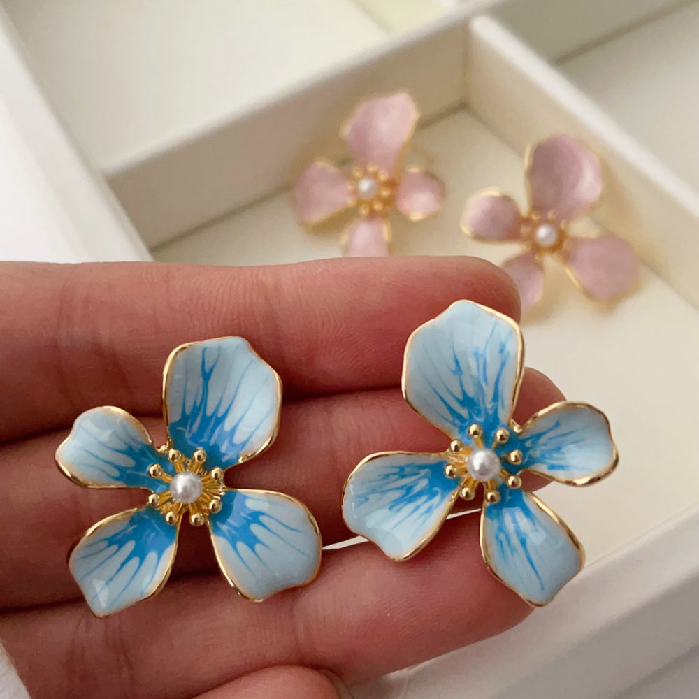 Enamel flower earrings