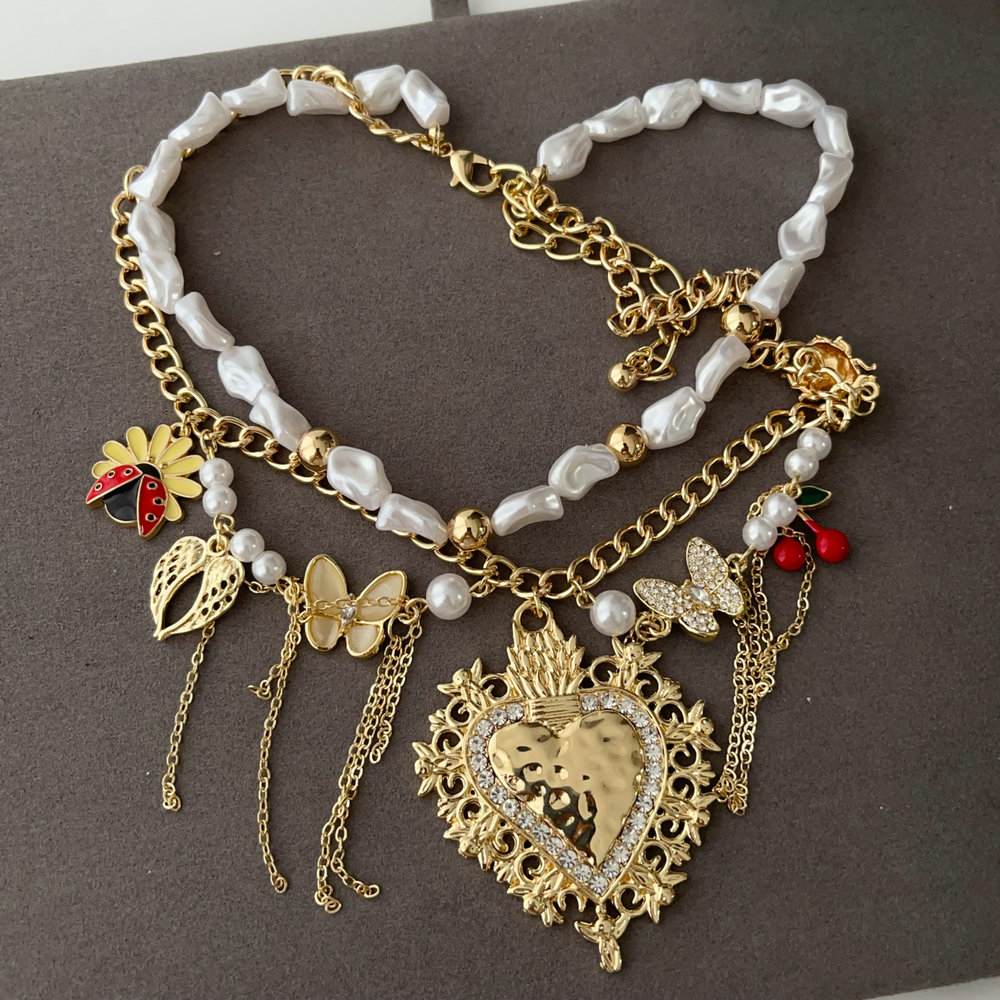 bee charm layer necklace
